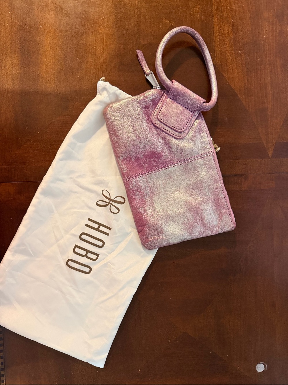 HOBO Metallic Lavender Wristlet with Loop Handle and original dust bag